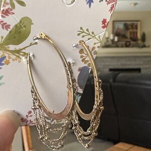Elegant Gold Hoop Earrings